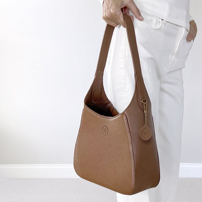 LEATHER HANDBAG & FREE CORAL REEF BRACELET