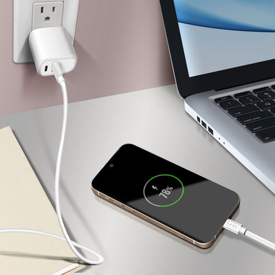 Nicole Miller Universal Rapid Charging Bundle - White