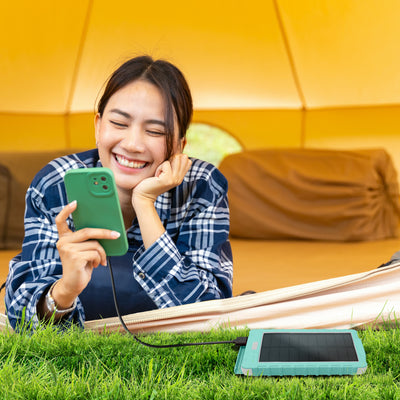 Solar 10,000mAh Dual USB Backup Battery - Mint